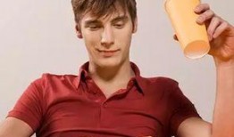 吃瓜小熊男网红,揭秘网络红人的幕后生活